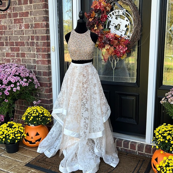 Glamour by Terani Couture Dresses & Skirts - Glamour by Terani Couture